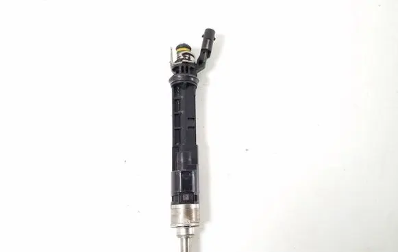 Mercedes-Benz CLA C118 X118 Fuel injector A2820701000