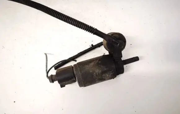 Volkswagen Fox Windscreen/windshield washer pump