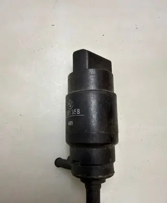 BMW 5 E34 Windscreen/windshield washer pump 1391358