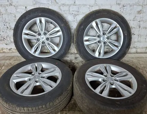 Hyundai ix35 R17 alloy rim 529102S200