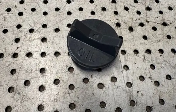 Aixam City III Oil filler cap Z482