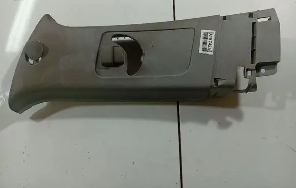 Mitsubishi Lancer X (B) pillar trim (top) 7211A062