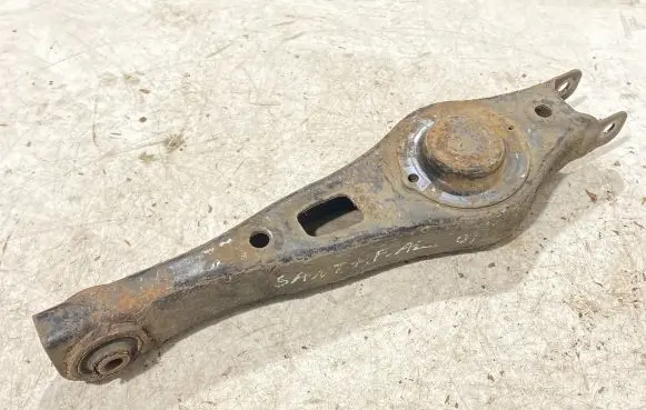 Hyundai Santa Fe Rear upper control arm/wishbone