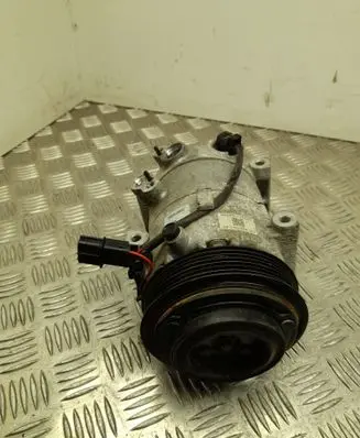 KIA Ceed Air conditioning (A/C) compressor (pump) 97701G4300
