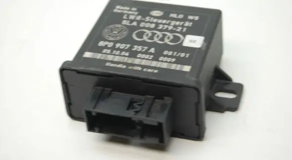 Audi A6 S6 C6 4F Light module LCM 8P0907357A