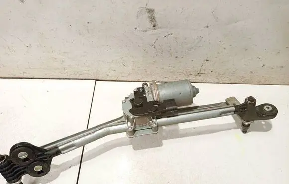 BMW X6 E71 Front wiper linkage and motor