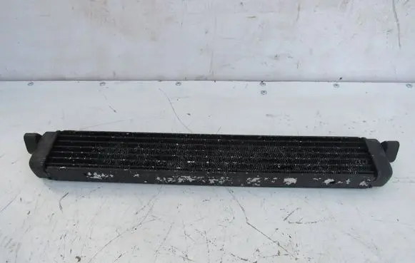Mercedes-Benz E W212 Engine oil radiator A0995001000
