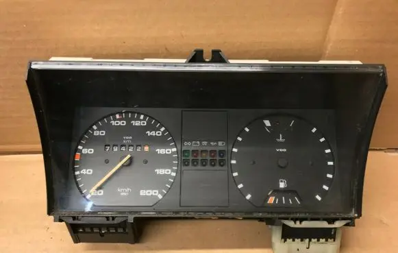 Volkswagen Golf II Speedometer (instrument cluster) 191919033FF