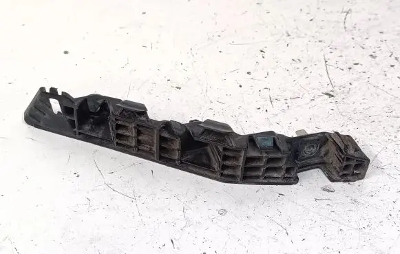 KIA Sportage Front bumper mounting bracket 865133U000