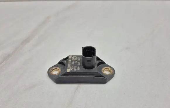 Audi Q3 8U Acceleration sensor 3C0907651