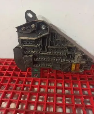 BMW 5 E60 E61 Fuse box set 6906588 518811047 145504