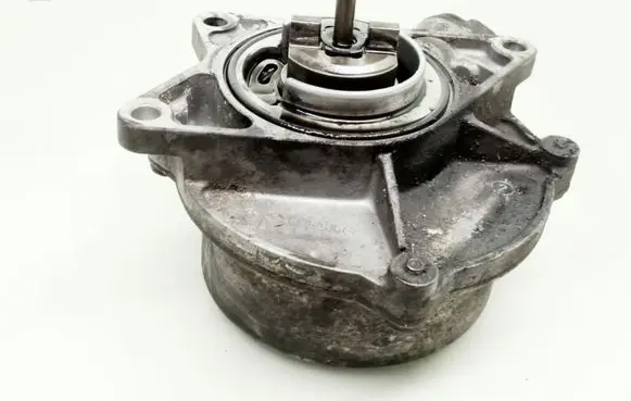 Audi A6 S6 C5 4B Vacuum pump