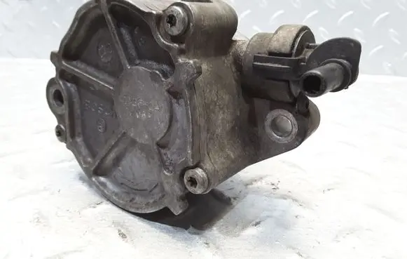 Citroen C4 I Vacuum pump D1562A 1906P
