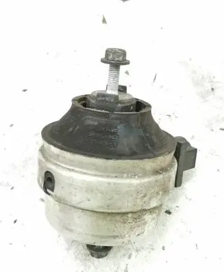 Audi A6 S6 C5 4B Engine mount bracket 4B0199370E 061205202A