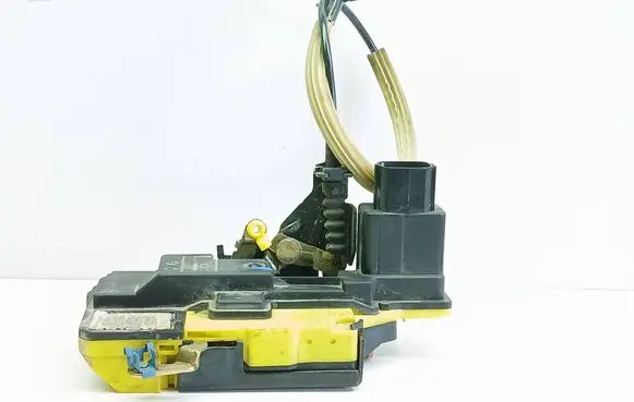 Volvo V70 Rear door lock 8650554