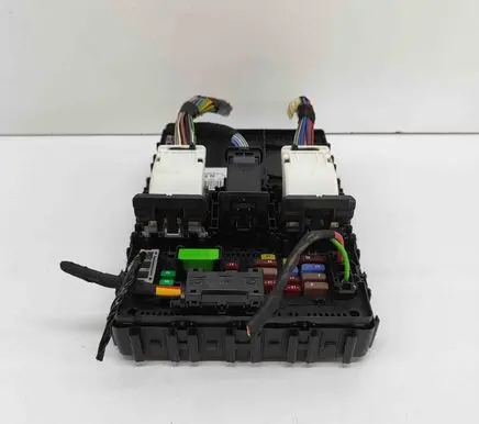 Ford Fiesta Central body control module F005V03917 NU5T15604BCAD