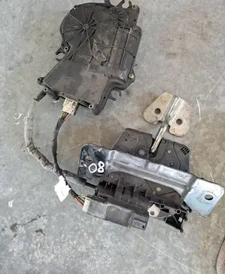BMW 1 E81 E87 Rear door lock 7167075