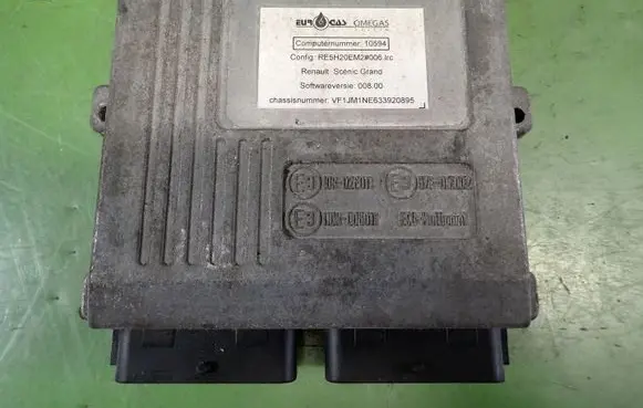 Renault Scenic II - Grand scenic II LP gas control unit module 