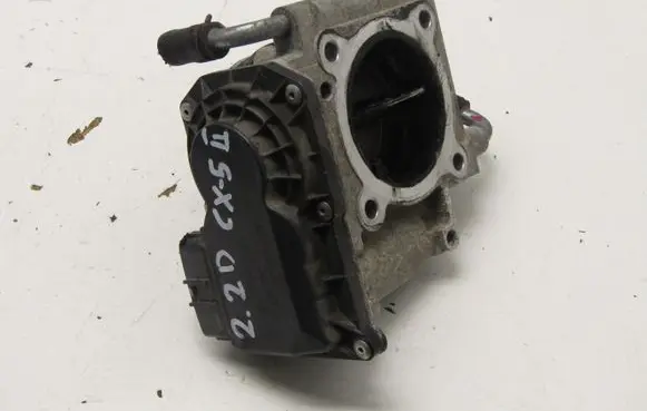 Mazda CX-5 II Throttle body valve SH01136B0