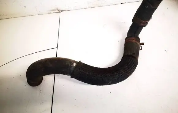 Toyota Avensis T270 Engine coolant pipe/hose