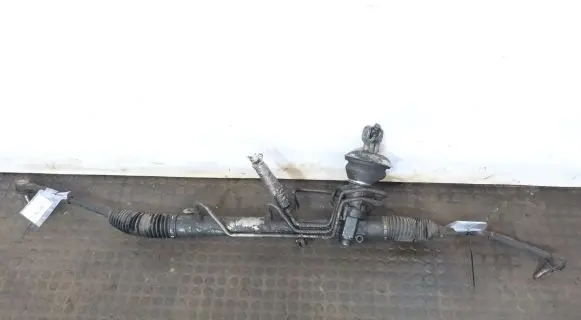 Opel Zafira B Steering rack