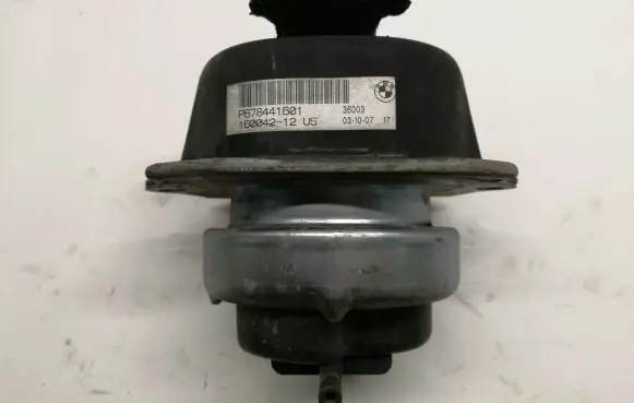 BMW X5 E70 Engine mount bracket 6795417 6784416