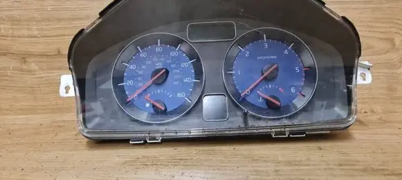 Volvo V50 Speedometer (instrument cluster) 30695998