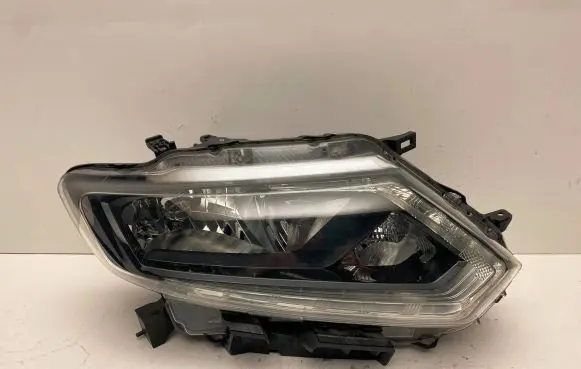 Nissan X-Trail T32 Headlight/headlamp 260104CC0C 26010-4CC0C