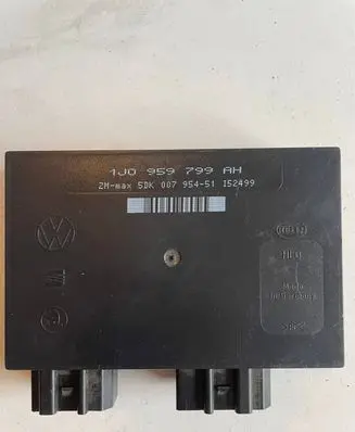 Volkswagen PASSAT B7 Comfort/convenience module 1J0959799AH 5DK00795451