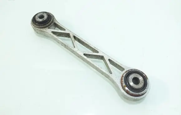 Rear control arm