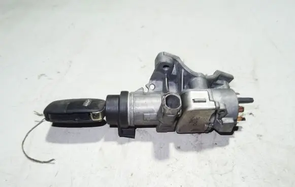 Audi A4 S4 B6 8E 8H Ignition lock 4B0905851F