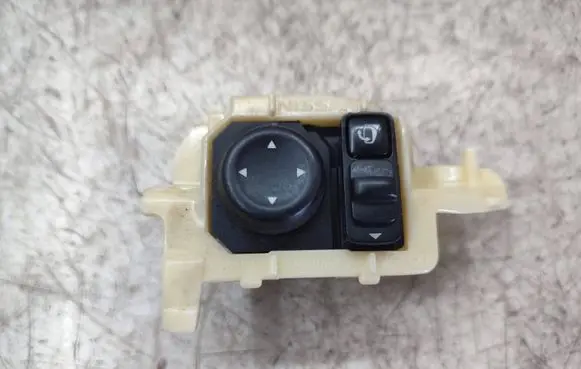 Nissan X-Trail T32 Other switches/knobs/shifts