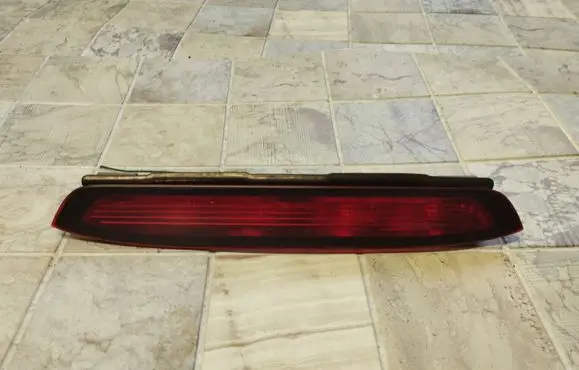 Toyota Corolla Verso E121 Third/center stoplight 020002