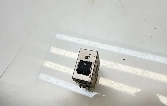Ford Kuga I Seat heating switch 8V4T19K314AB