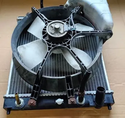 Honda HR-V Coolant radiator