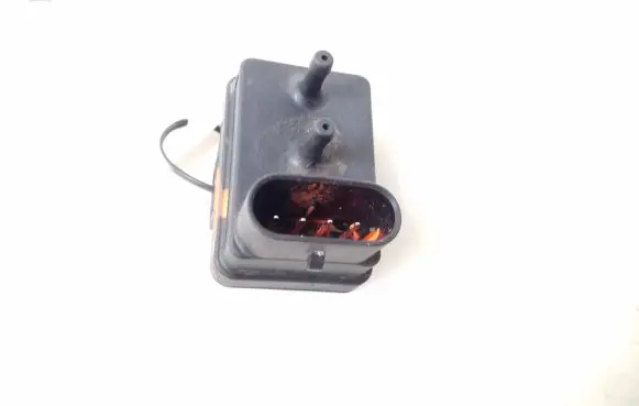 Volvo V70 Air pressure sensor 10R026151