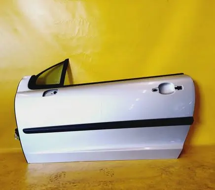 Peugeot 207 Front door