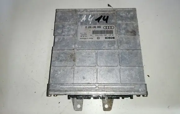 Audi A4 S4 B5 8D Engine control unit/module 8D0907557B 0261203554