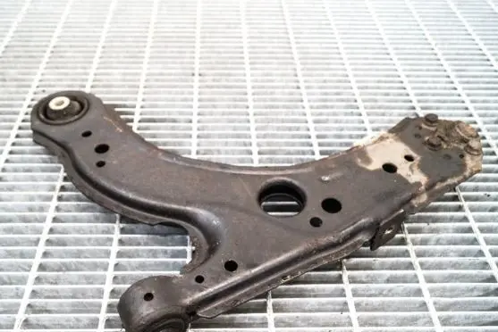 Seat Leon (1M) Front lower control arm/wishbone