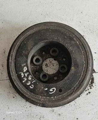 Volkswagen Golf IV Crankshaft pulley 038105243