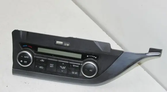 Toyota Auris E180 Climate control unit 5590002450
