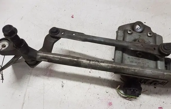 Citroen C5 Front wiper linkage and motor 0390241700 3397020500 9632671180