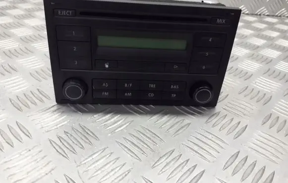 Volkswagen Fox Radio/CD/DVD/GPS head unit 5Z0035152