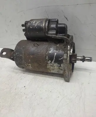 Volkswagen Golf II Starter motor 033130341