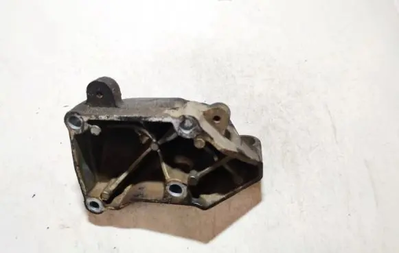 Chrysler 300 - 300C Engine mounting bracket 04578182aa 50588