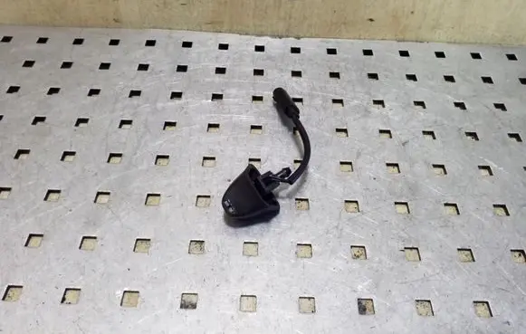 BMW 3 E92 E93 Windshield washer spray nozzle 