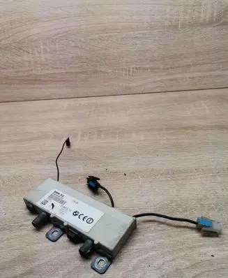 BMW 7 E38 Aerial antenna amplifier 8380685 21367510