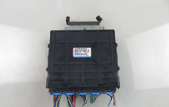 Mitsubishi Outlander Engine control unit/module MN147192
