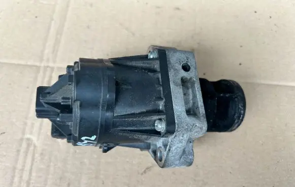 Opel Insignia A EGR valve 55566052