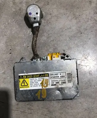 Land Rover Discovery 3 - LR3 Headlight ballast module Xenon 3900017036